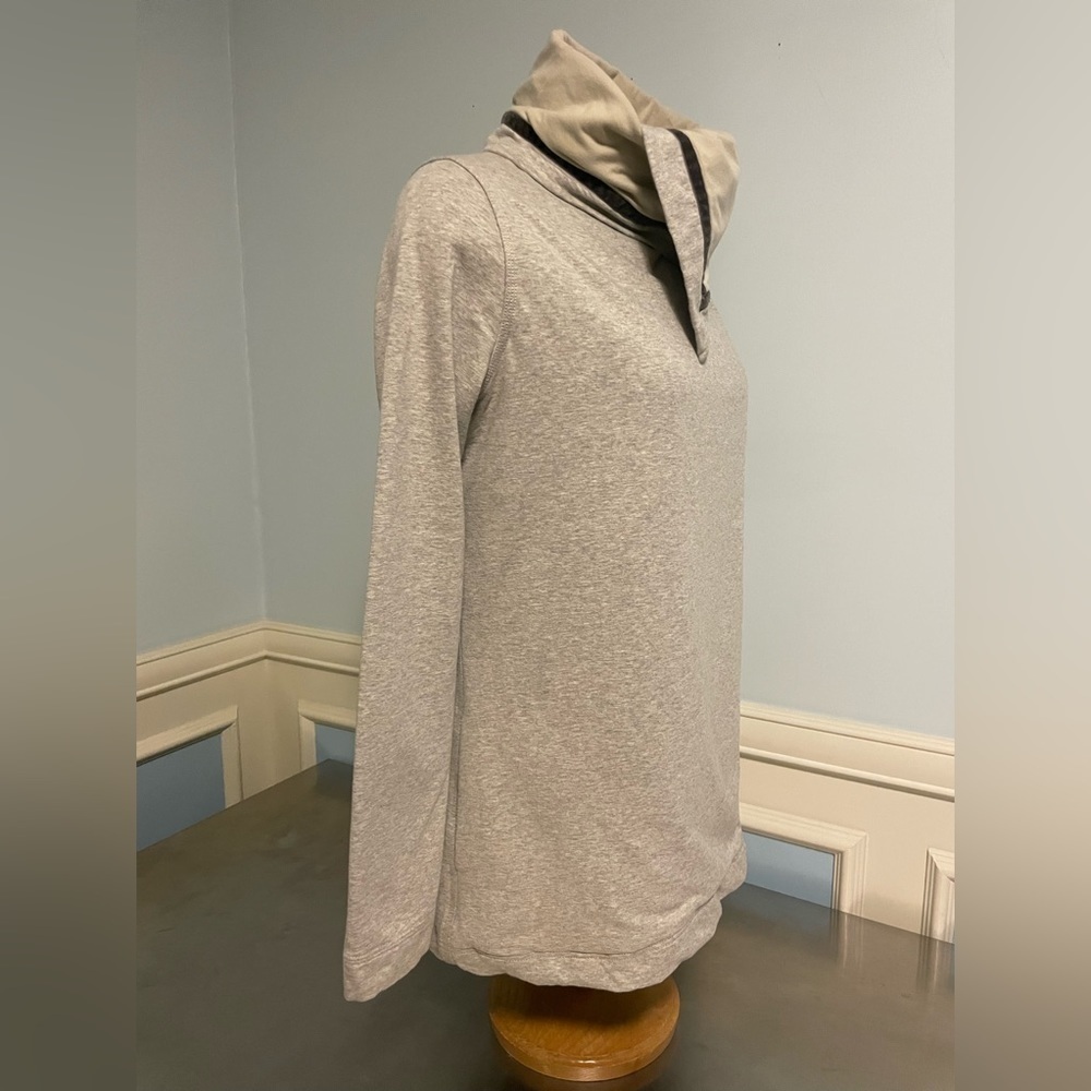 Lululemon - Savasana Wrap - US8 - Picture 2 of 15
